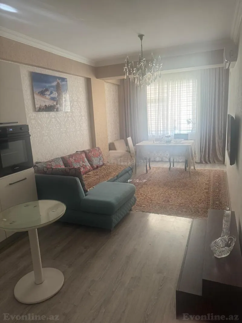 Bakı, Xətai r.da 2 otaqlı mənzil satılır