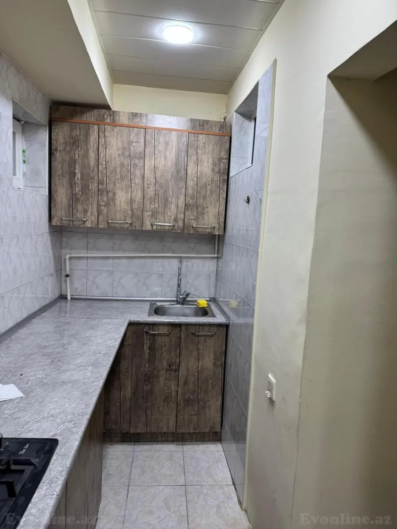 3 otaqlı köhnə tikili mənzil satılır — Qara Qarayev m., Bakı - şəkil 11