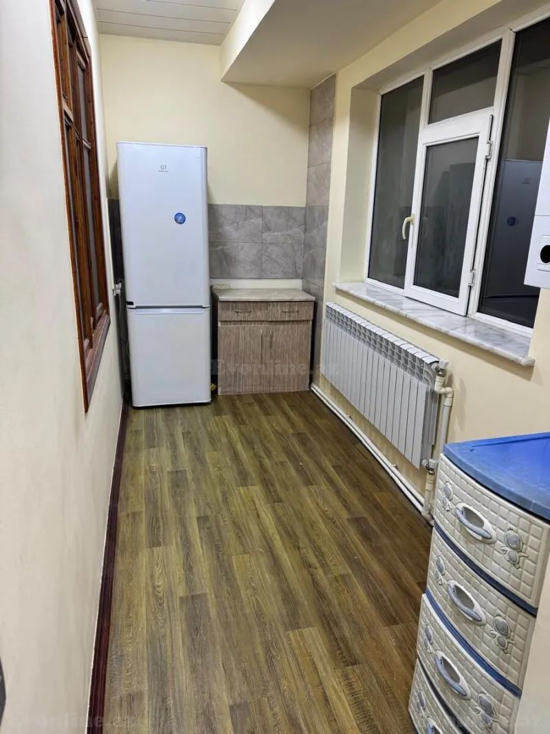 3 otaqlı köhnə tikili mənzil satılır — Qara Qarayev m., Bakı - şəkil 13