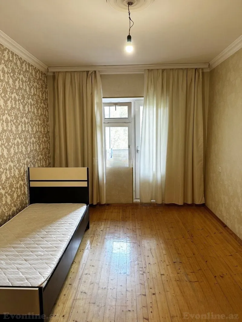 2 otaqlı köhnə tikili mənzil satılır — Yeni Yasamal, Bakı - şəkil 8