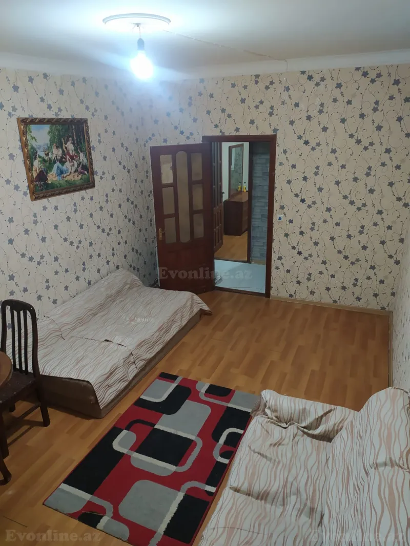 2 otaqlı köhnə tikili mənzil satılır — 4-cü mikrorayon, Bakı - şəkil 2