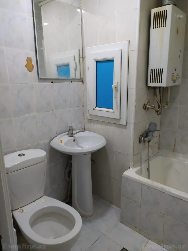 2 otaqlı köhnə tikili mənzil satılır — 4-cü mikrorayon, Bakı - şəkil 10
