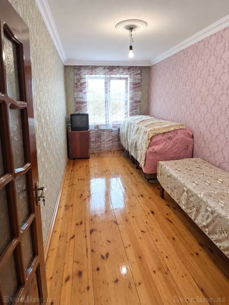 4 otaqlı köhnə tikili mənzil satılır — Xalqlar Dostluğu m., Bakı - şəkil 6