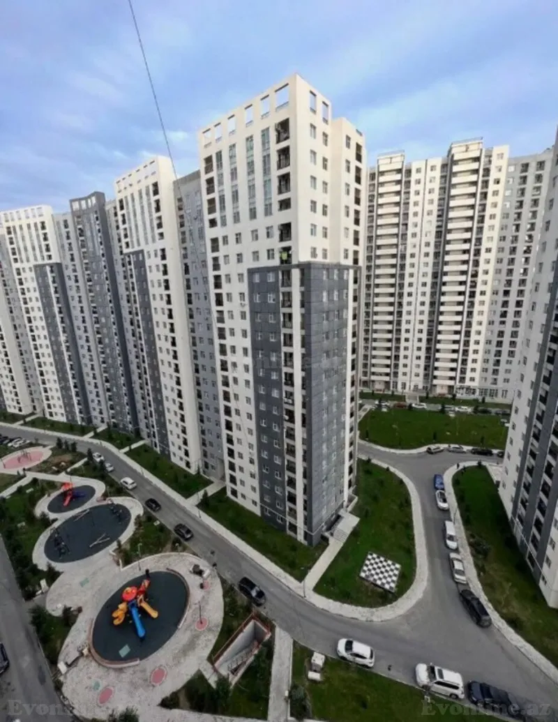 3 otaqlı Mənzil 111 m² Həzi Aslanov m. Satılır
