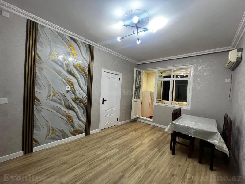 2 otaqlı Mənzil 40 m² 4-cü mikrorayon Satılır