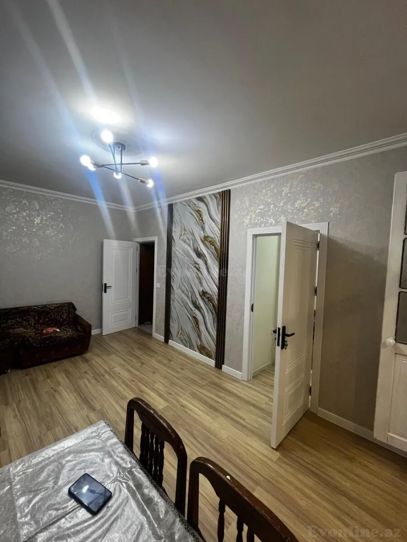 2 otaqlı köhnə tikili mənzil satılır — 4-cü mikrorayon, Bakı - şəkil 3