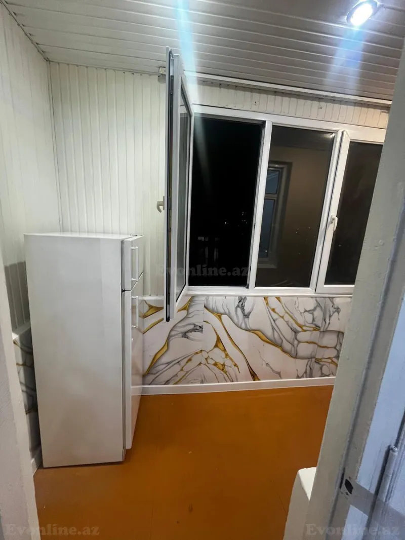 2 otaqlı köhnə tikili mənzil satılır — 4-cü mikrorayon, Bakı - şəkil 10