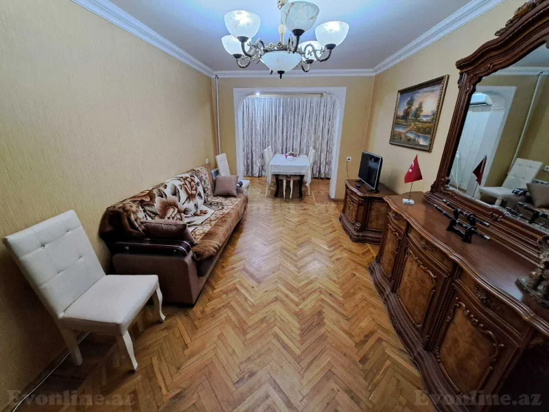 3 otaqlı Mənzil 70 m² 8-ci kilometr Satılır