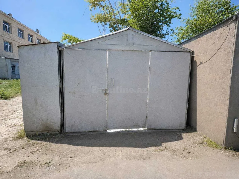 3 otaqlı köhnə tikili mənzil satılır — Qara Qarayev m., Bakı - şəkil 11