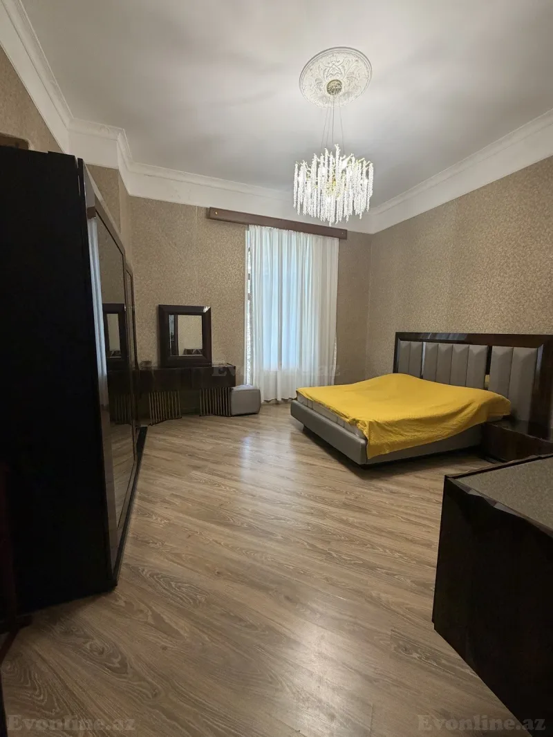4 otaqlı köhnə tikili mənzil satılır — Səbail r., Bakı - şəkil 4