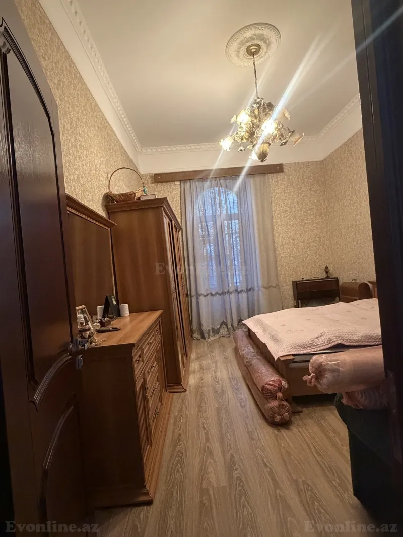 4 otaqlı köhnə tikili mənzil satılır — Səbail r., Bakı - şəkil 15