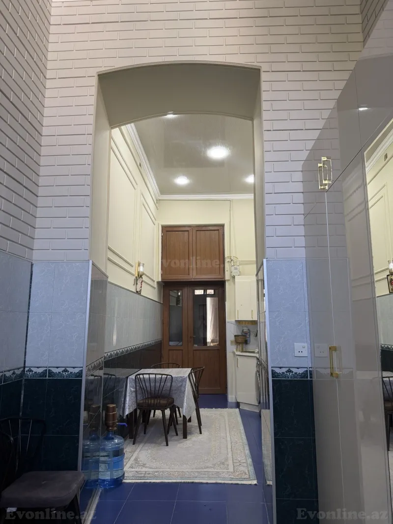 4 otaqlı köhnə tikili mənzil satılır — Səbail r., Bakı - şəkil 20