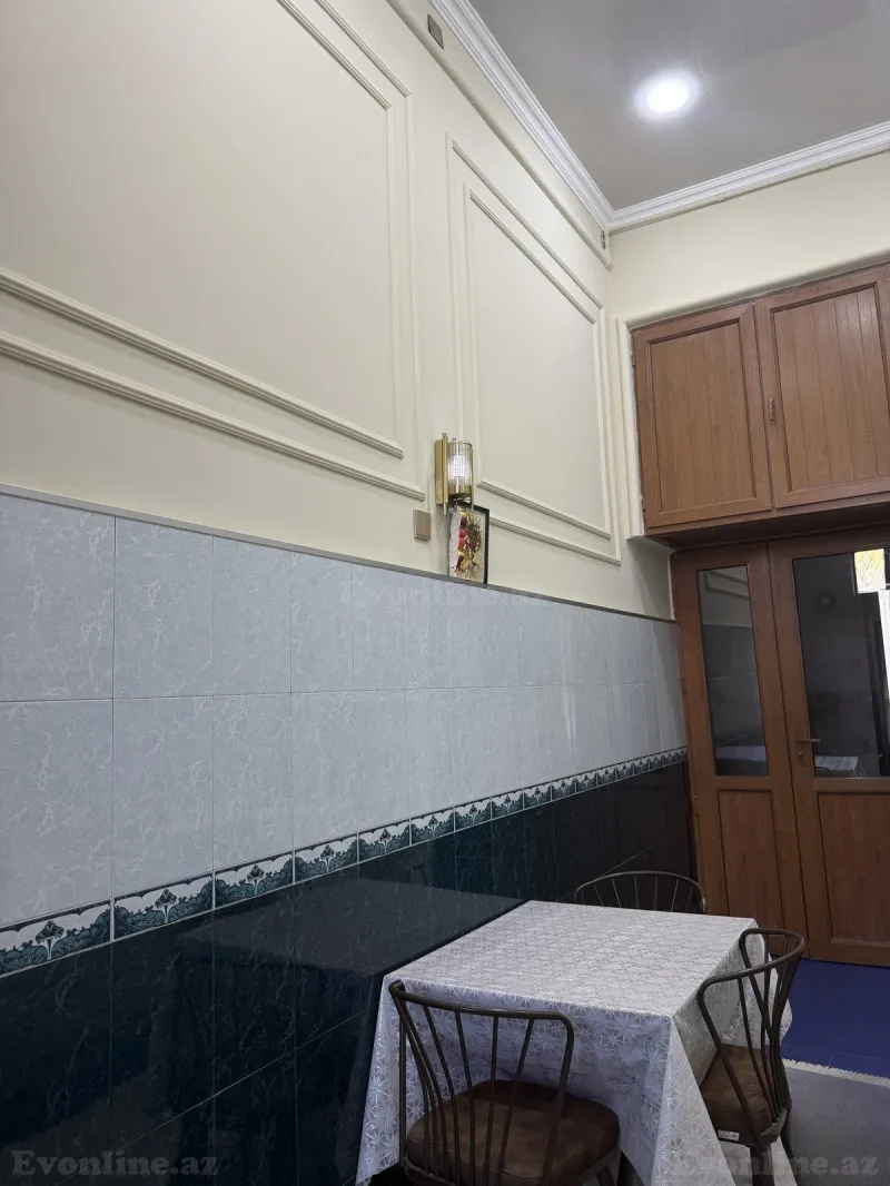 4 otaqlı köhnə tikili mənzil satılır — Səbail r., Bakı - şəkil 21