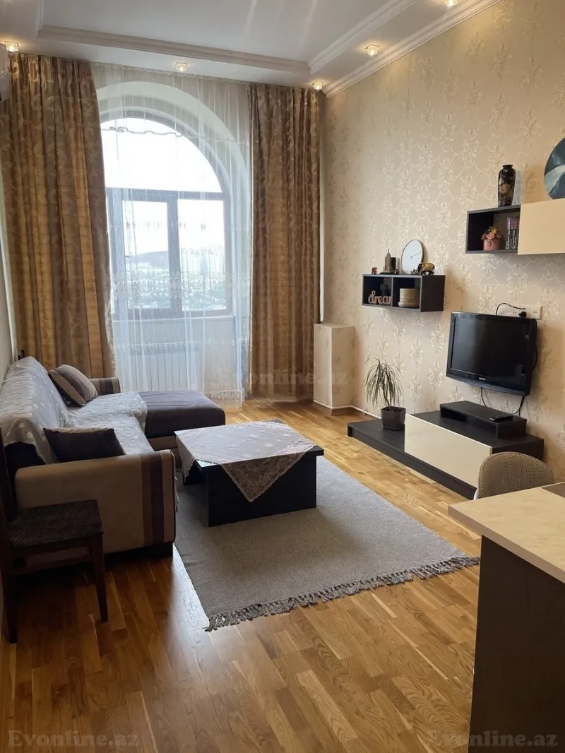 2 otaqlı Mənzil 60 m² İnşaatçılar m. Kirayə verilir