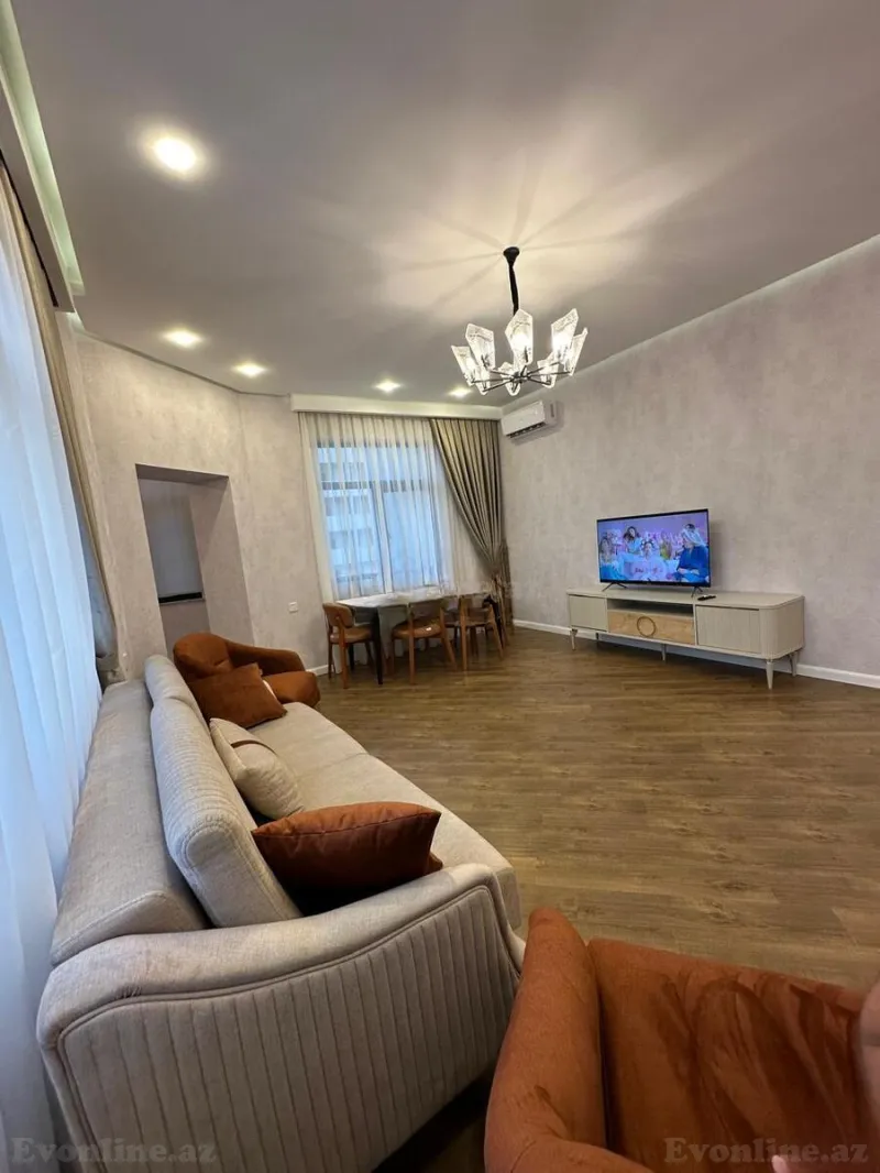 2 otaqlı Mənzil 93 m² Xətai r. Kirayə verilir