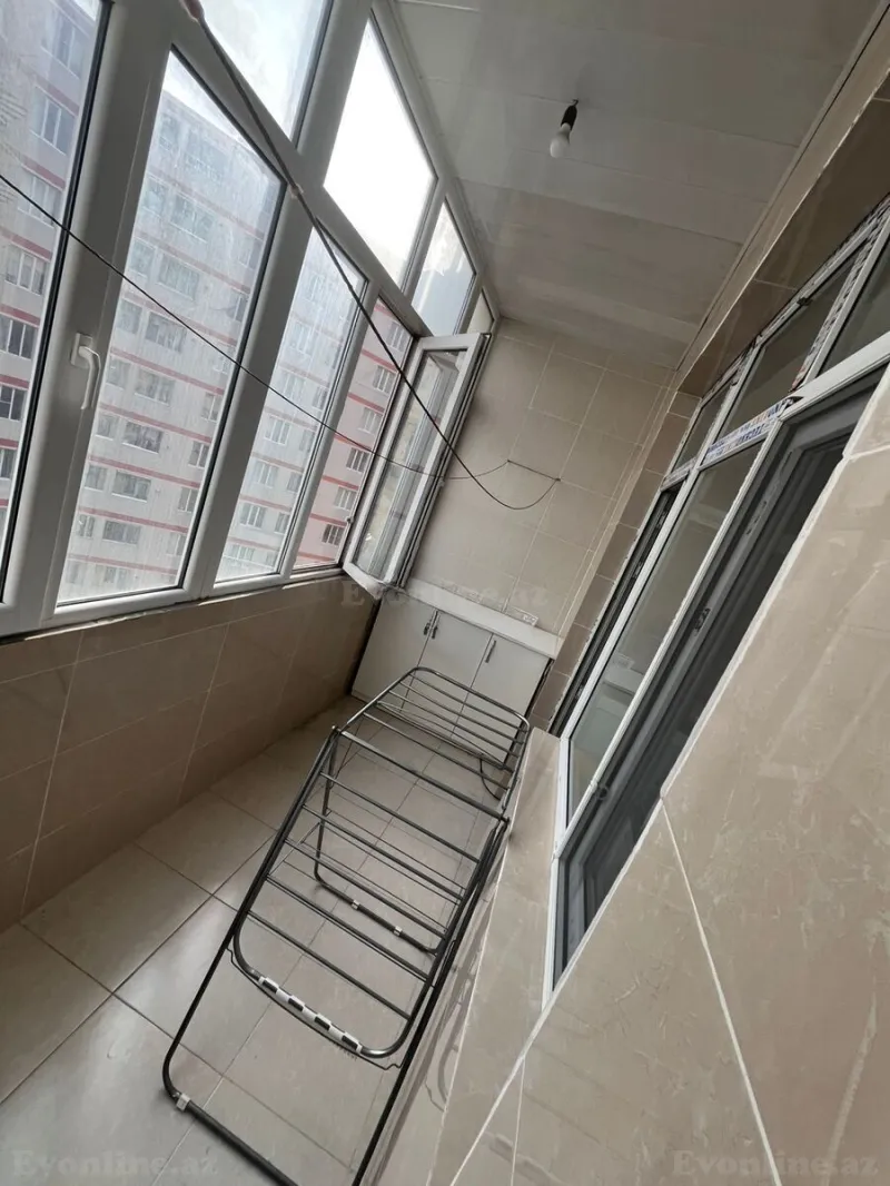 3 otaqlı yeni tikili mənzil kirayə verilir — 20 Yanvar m., Bakı - şəkil 13