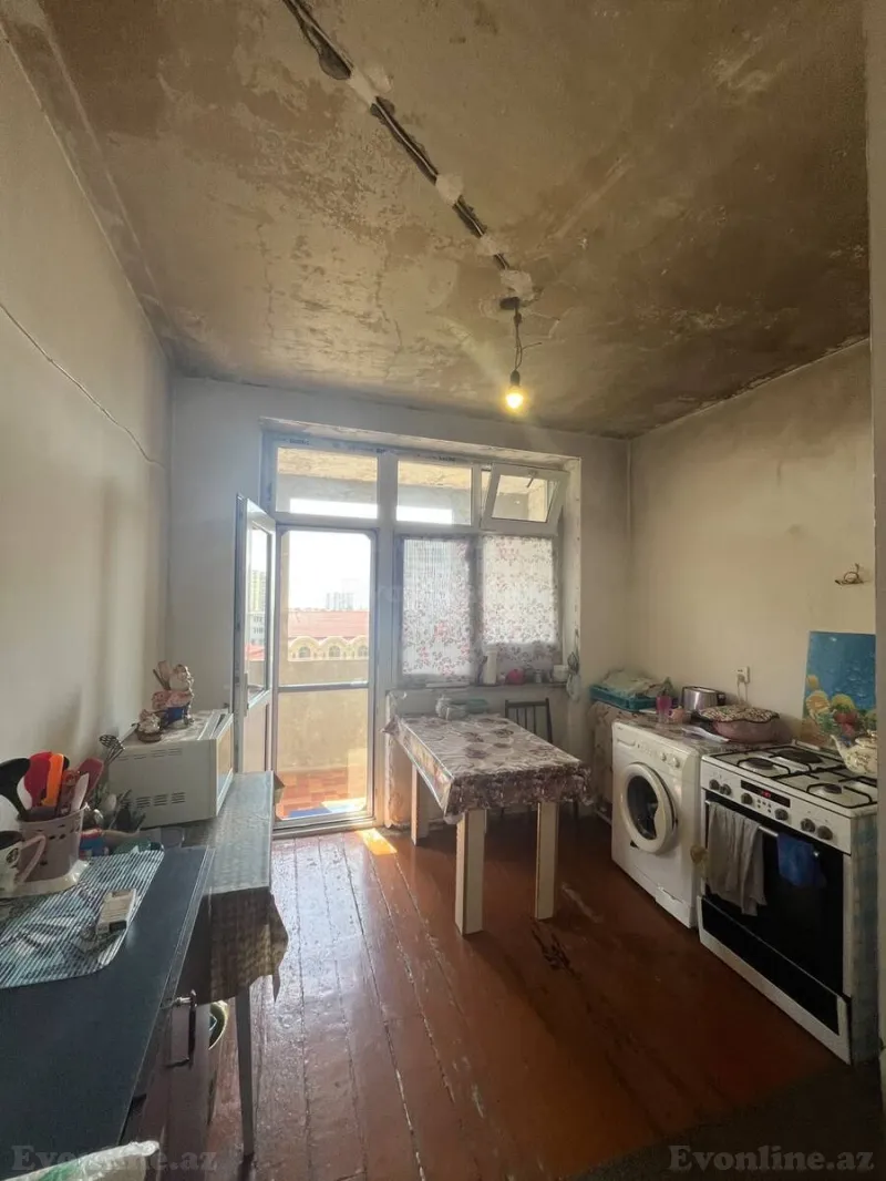 3 otaqlı köhnə tikili mənzil satılır — Həzi Aslanov m., Bakı - şəkil 13