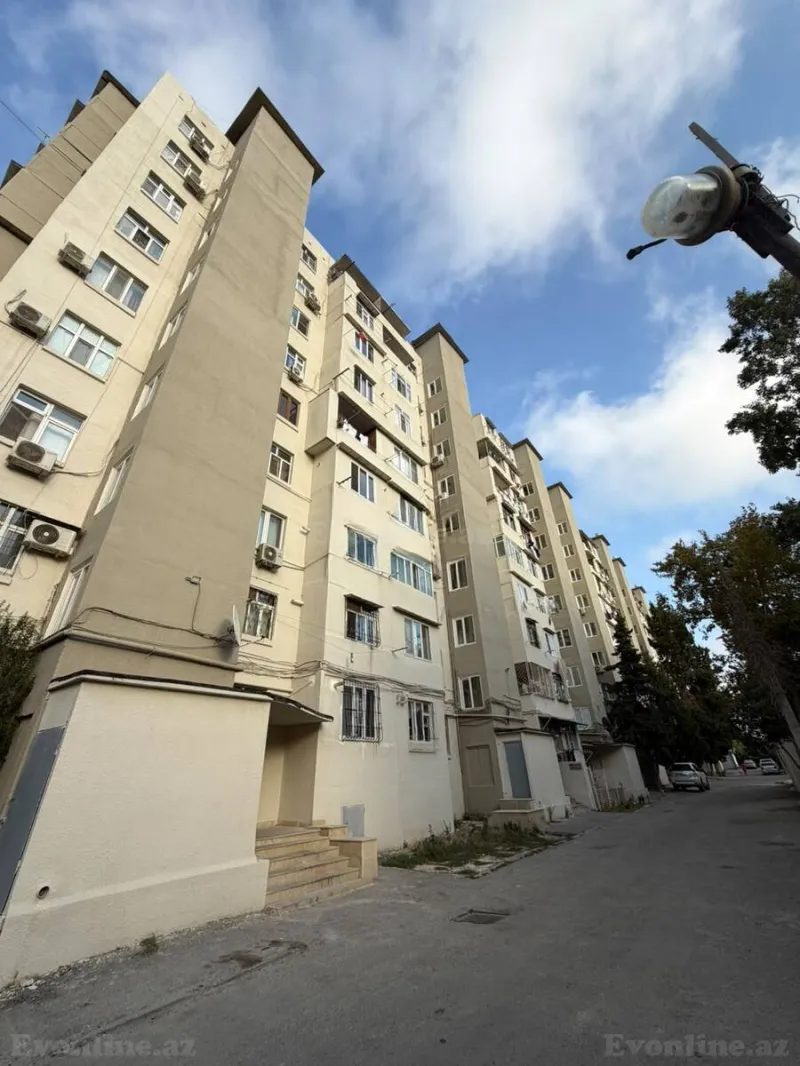 2 otaqlı Mənzil 70 m² Xalqlar Dostluğu m. Satılır