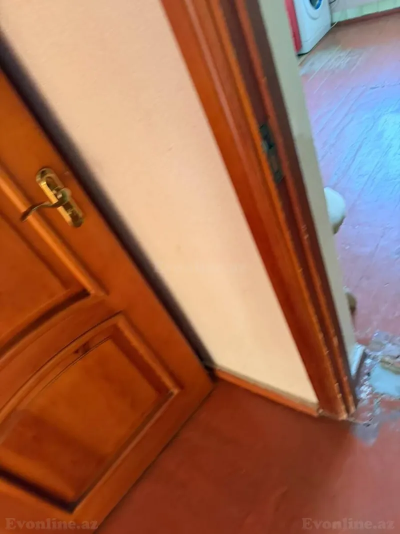 2 otaqlı köhnə tikili mənzil satılır — Xalqlar Dostluğu m., Bakı - şəkil 13