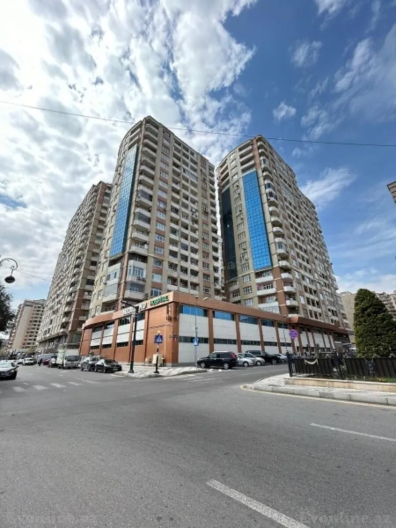 2 otaqlı Mənzil 100 m² Xətai r. Kirayə verilir