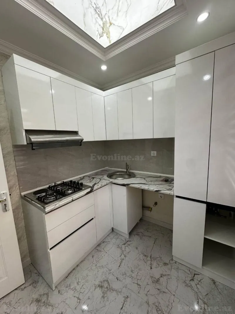 2 otaqlı köhnə tikili mənzil satılır — 4-cü mikrorayon, Bakı - şəkil 9