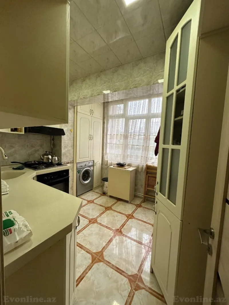 4 otaqlı köhnə tikili mənzil satılır — İnşaatçılar m., Bakı - şəkil 21