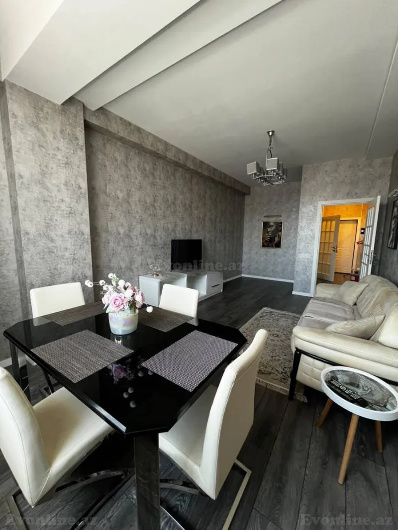 2 otaqlı Mənzil 67 m² Qara Qarayev m. Kirayə verilir