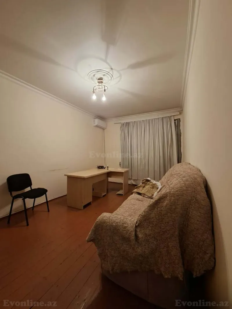 3 otaqlı köhnə tikili mənzil satılır — Gənclik m., Bakı