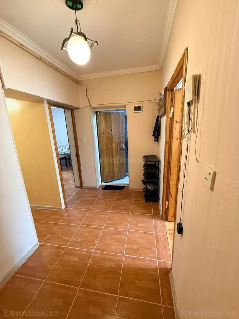 3 otaqlı köhnə tikili mənzil kirayə verilir — Badamdar, Bakı - şəkil 4