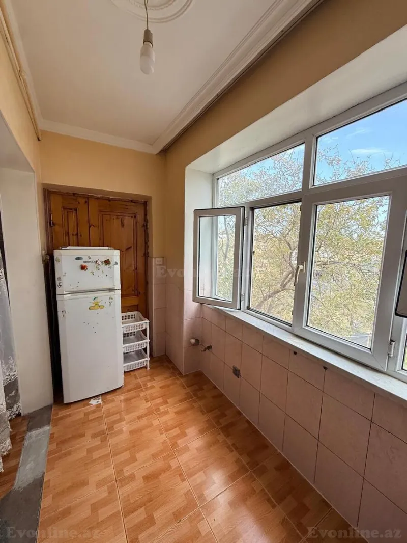 3 otaqlı köhnə tikili mənzil kirayə verilir — Badamdar, Bakı - şəkil 9