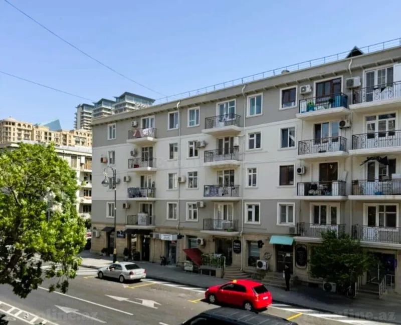 2 otaqlı Mənzil 60 m² 28 May m. Kirayə verilir