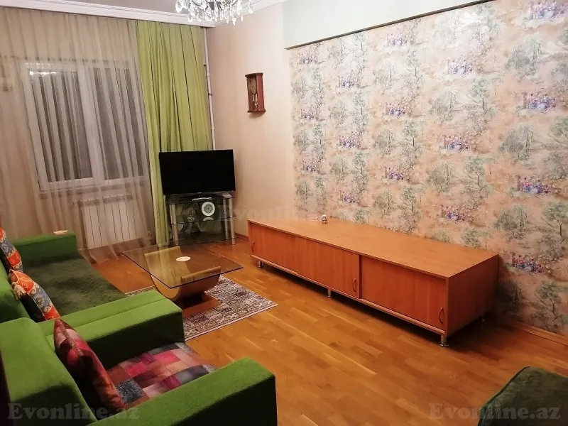 2 otaqlı köhnə tikili mənzil satılır — Elmlər Akademiyası m., Bakı - şəkil 2