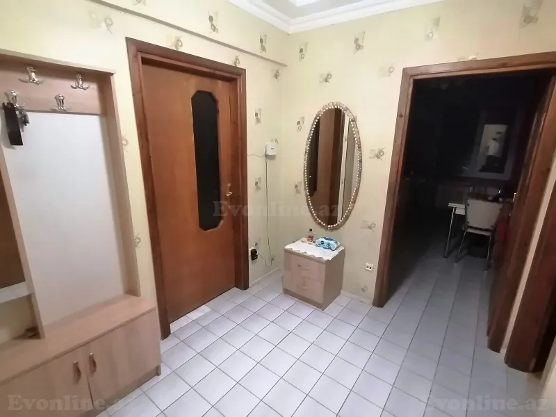 2 otaqlı köhnə tikili mənzil satılır — Elmlər Akademiyası m., Bakı - şəkil 6