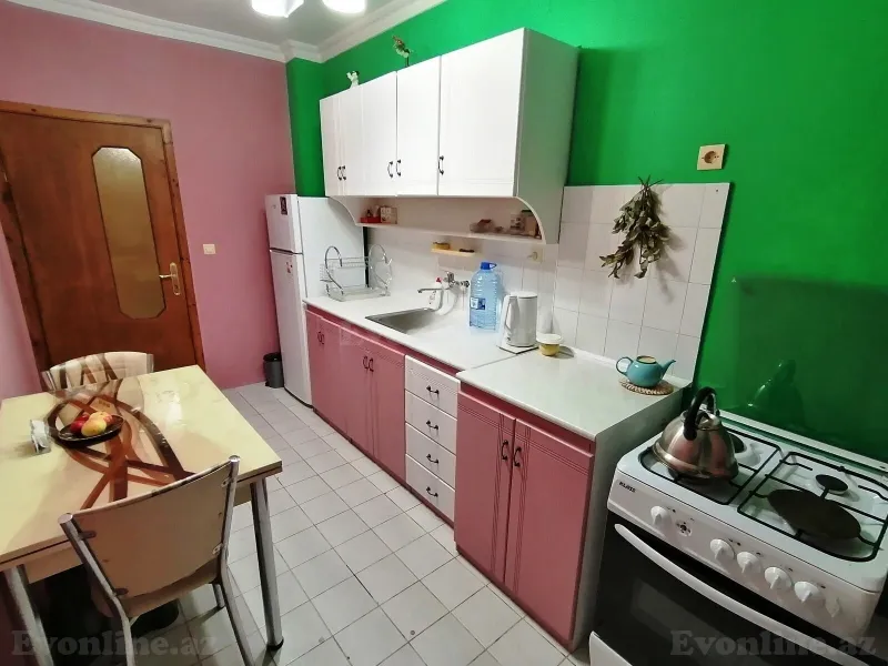 2 otaqlı köhnə tikili mənzil satılır — Elmlər Akademiyası m., Bakı - şəkil 10