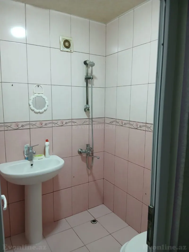 3 otaqlı köhnə tikili mənzil kirayə verilir — Memar Əcəmi m., Bakı - şəkil 11