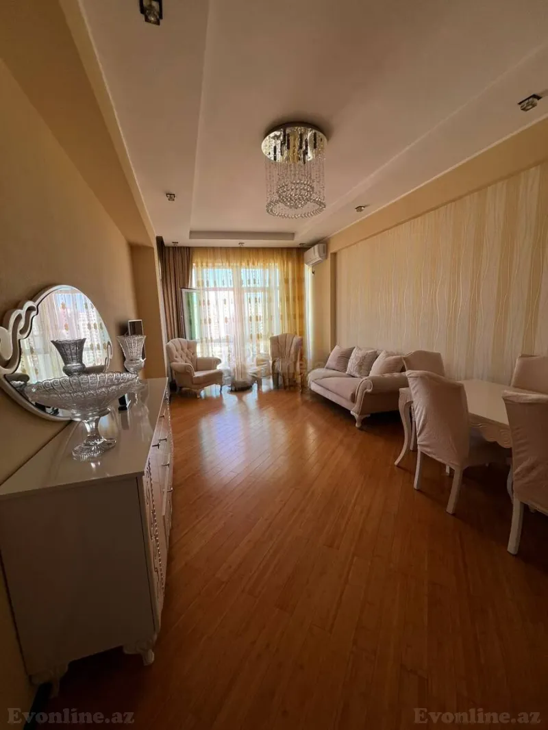 3 otaqlı Mənzil 110 m² Xətai r. Kirayə verilir