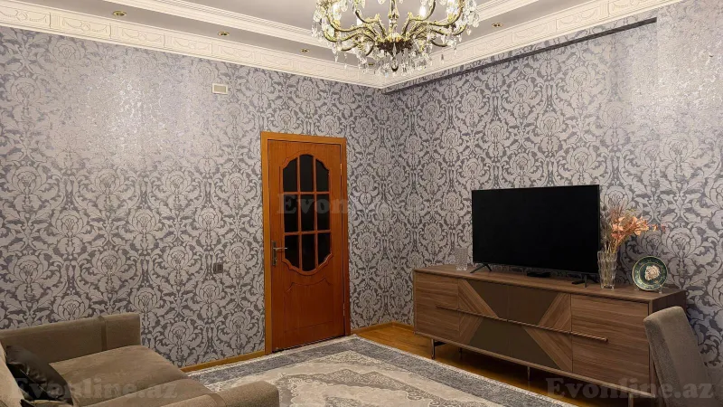 3 otaqlı Mənzil 95 m² 8-ci mikrorayon Satılır