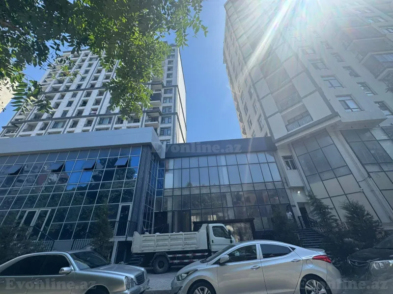 3 otaqlı Mənzil 143 m² Bakmil m. Satılır