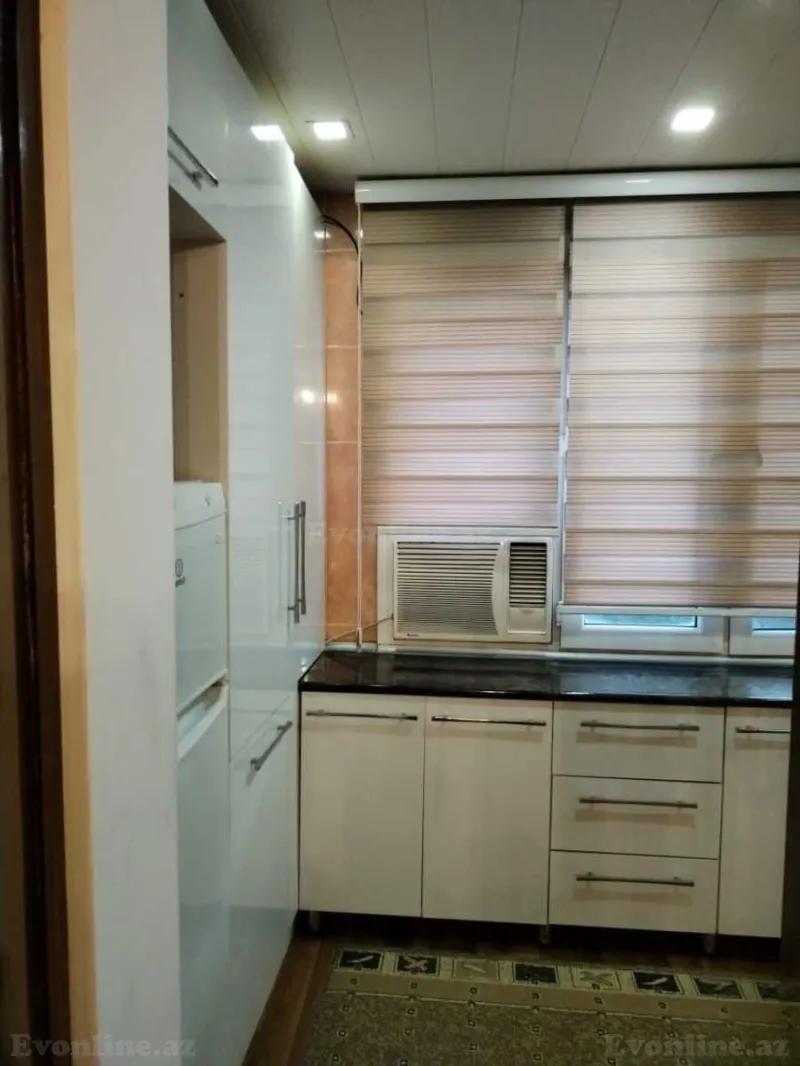 3 otaqlı köhnə tikili mənzil satılır — 20 Yanvar m., Bakı - şəkil 8