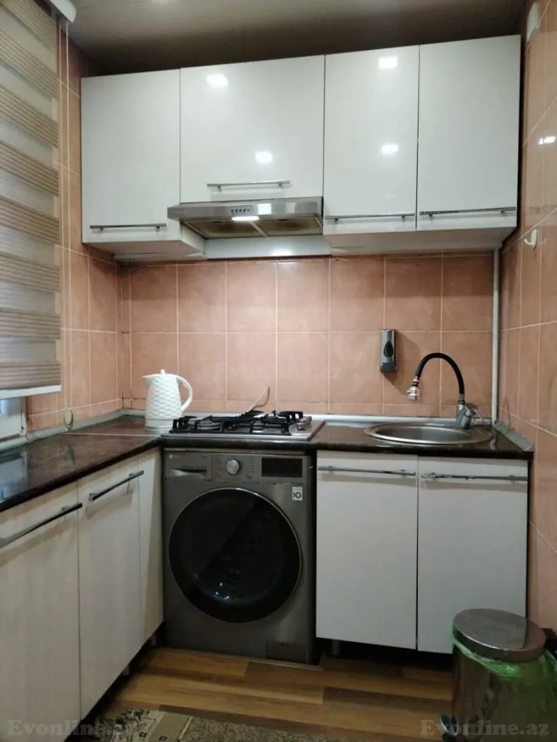 3 otaqlı köhnə tikili mənzil satılır — 20 Yanvar m., Bakı - şəkil 10