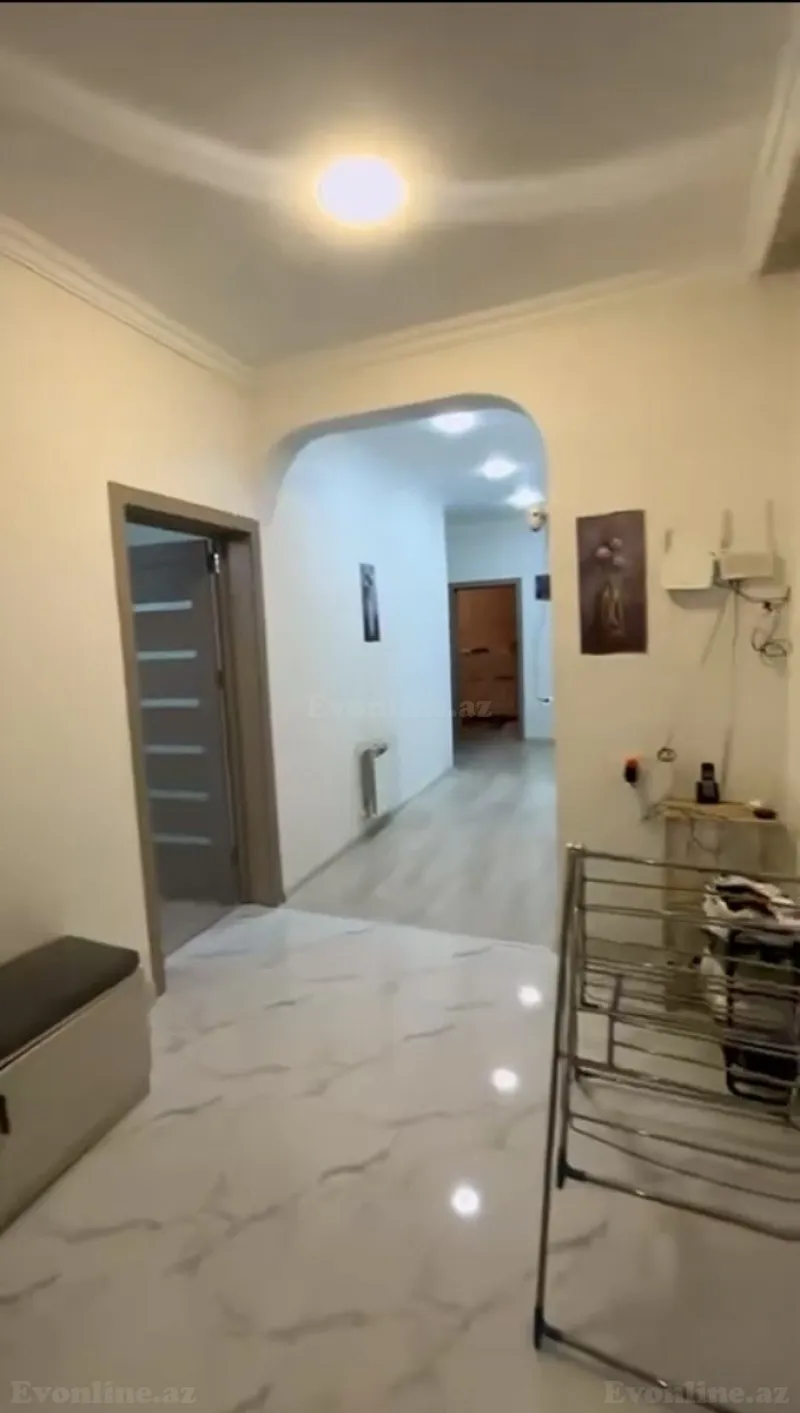 4 otaqlı Həyət evi 200 m² Abşeron r. Satılır
