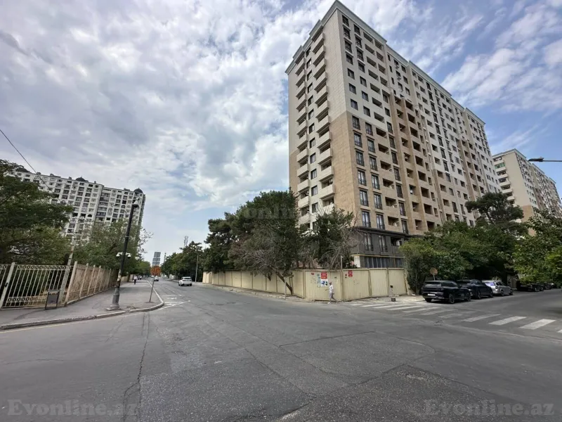 3 otaqlı Mənzil 97 m² 8-ci kilometr Satılır