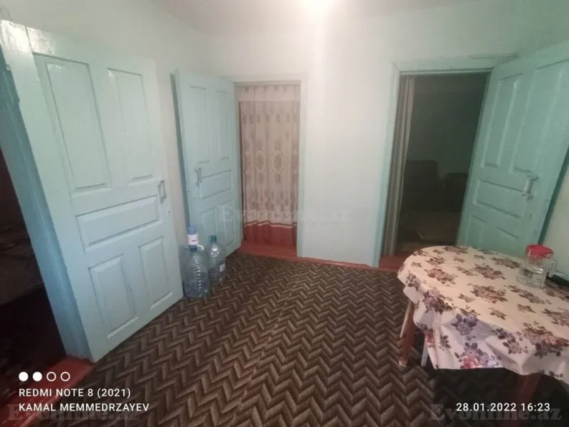3 otaqlı həyət evi satılır — Saatlı - şəkil 6