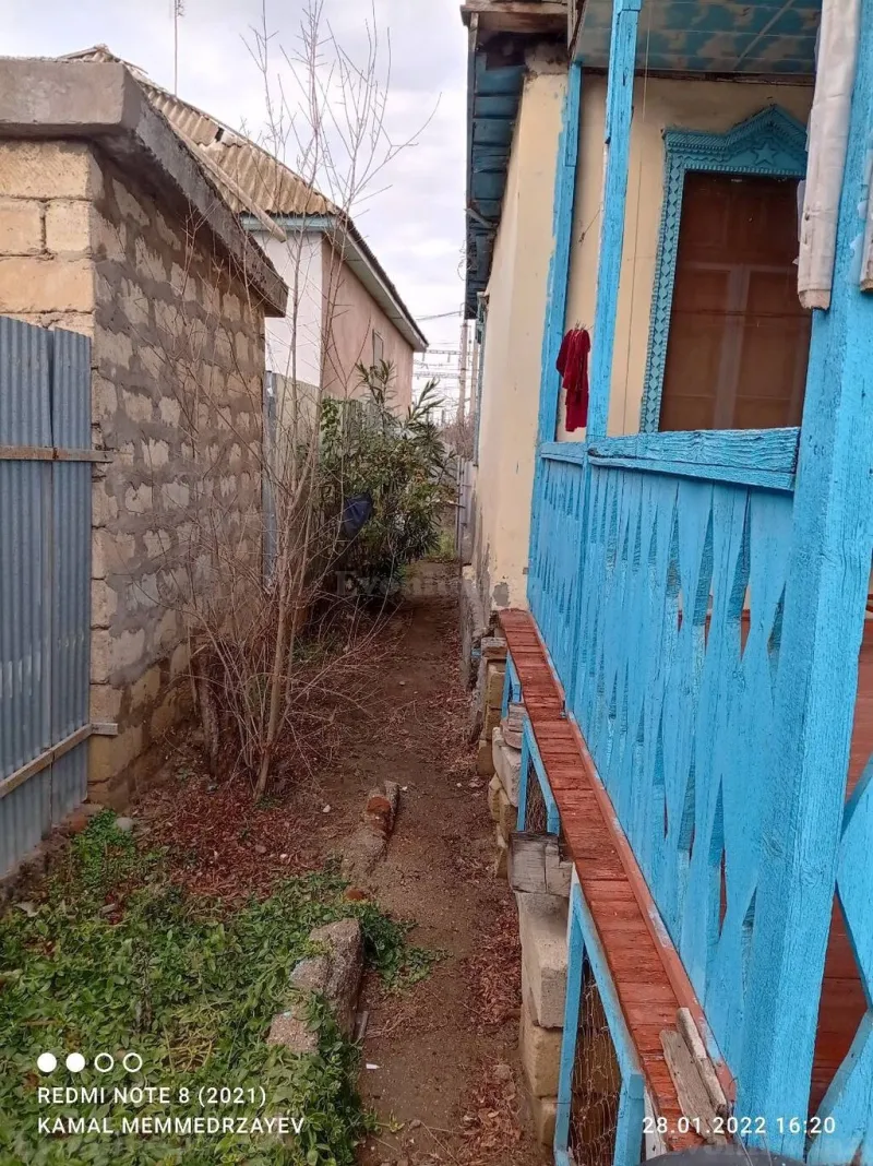 3 otaqlı həyət evi satılır — Saatlı - şəkil 7