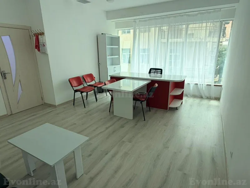 1 otaqlı Ofis 30 m² 28 May m. Kirayə verilir