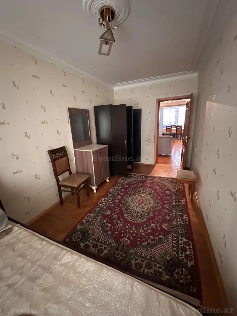 2 otaqlı köhnə tikili mənzil satılır — 8-ci mikrorayon, Bakı - şəkil 4