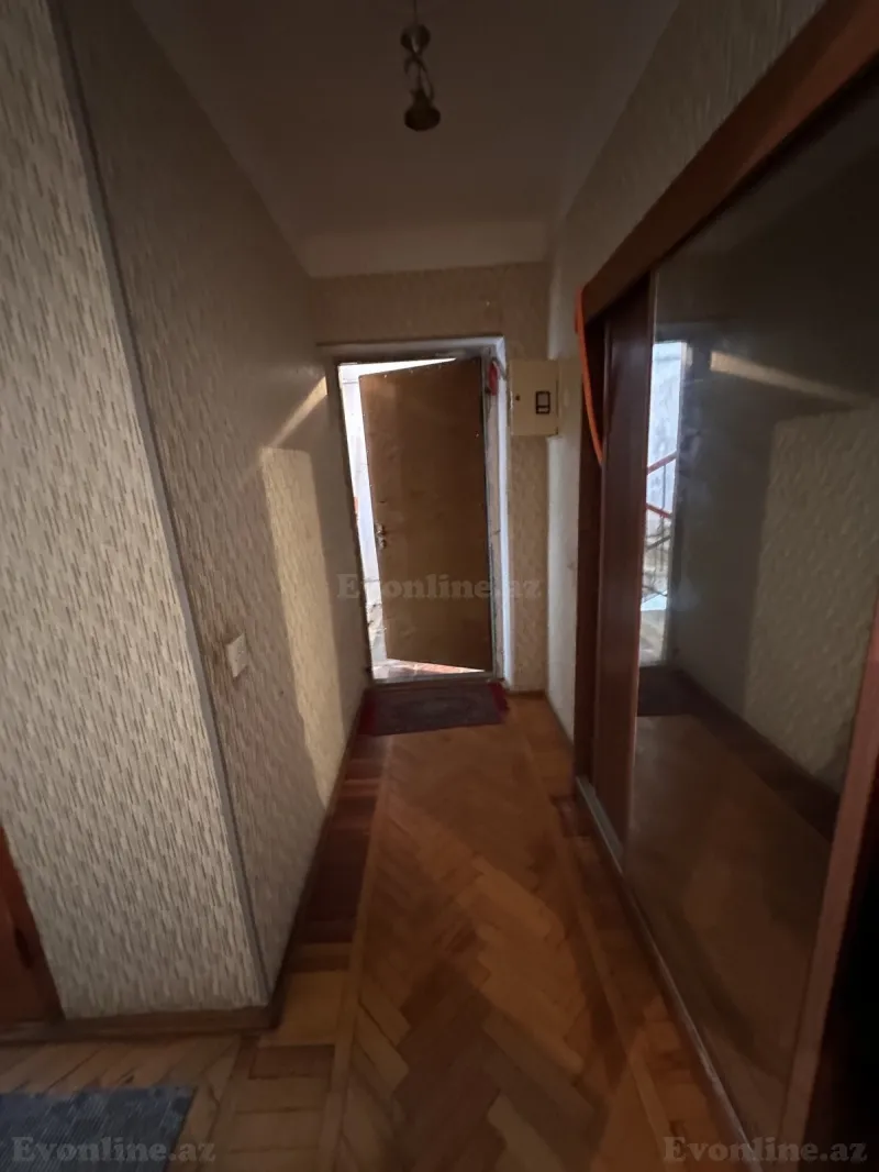 2 otaqlı köhnə tikili mənzil satılır — 8-ci mikrorayon, Bakı - şəkil 10