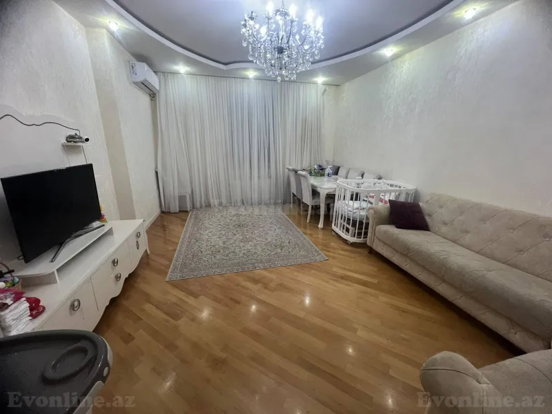 3 otaqlı Mənzil 92 m² 8 Noyabr m. Kirayə verilir