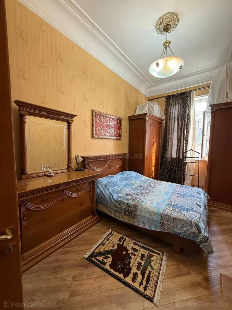 3 otaqlı köhnə tikili mənzil kirayə verilir — Səbail r., Bakı - şəkil 15
