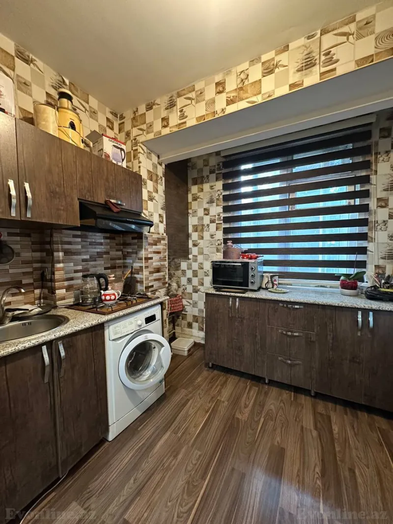 4 otaqlı köhnə tikili mənzil satılır — Bakıxanov, Bakı - şəkil 5